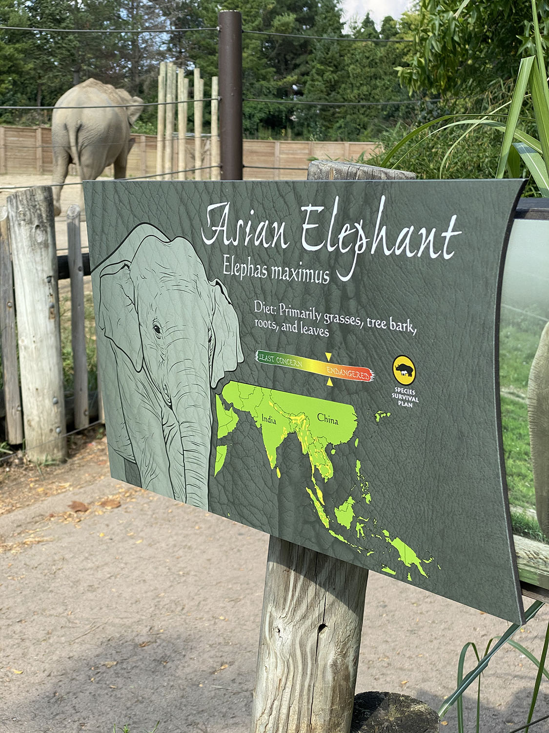 Photograph of an informational board at an exhibit at the Columbus Zoo